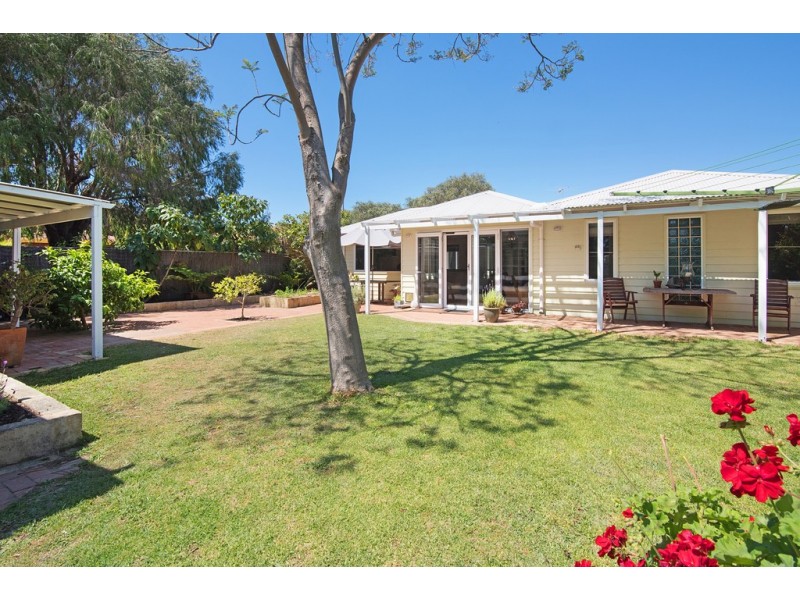 5 Roberts Road, Abbey WA 6280