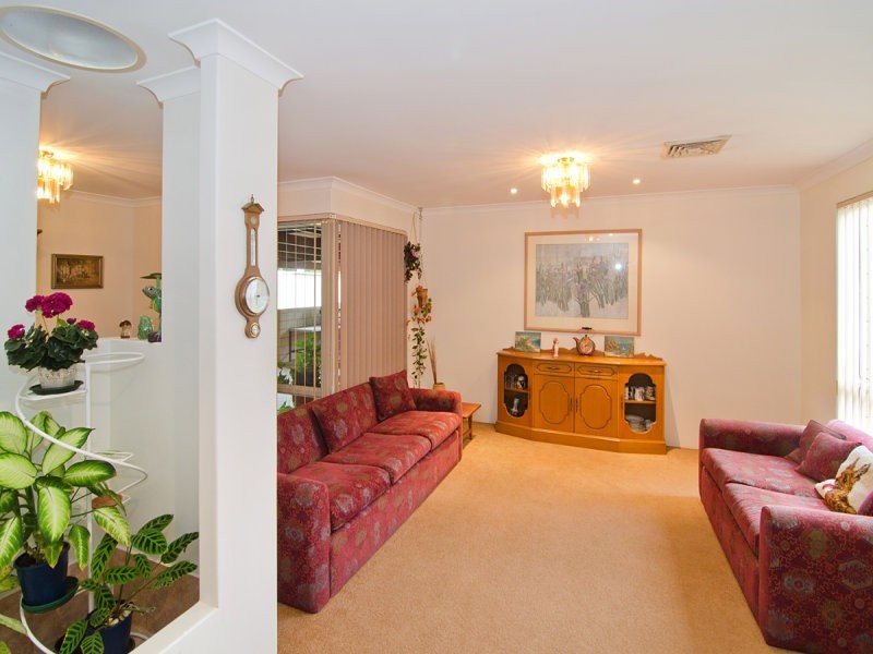 4 Karrinyup Retreat, West Busselton WA 6280