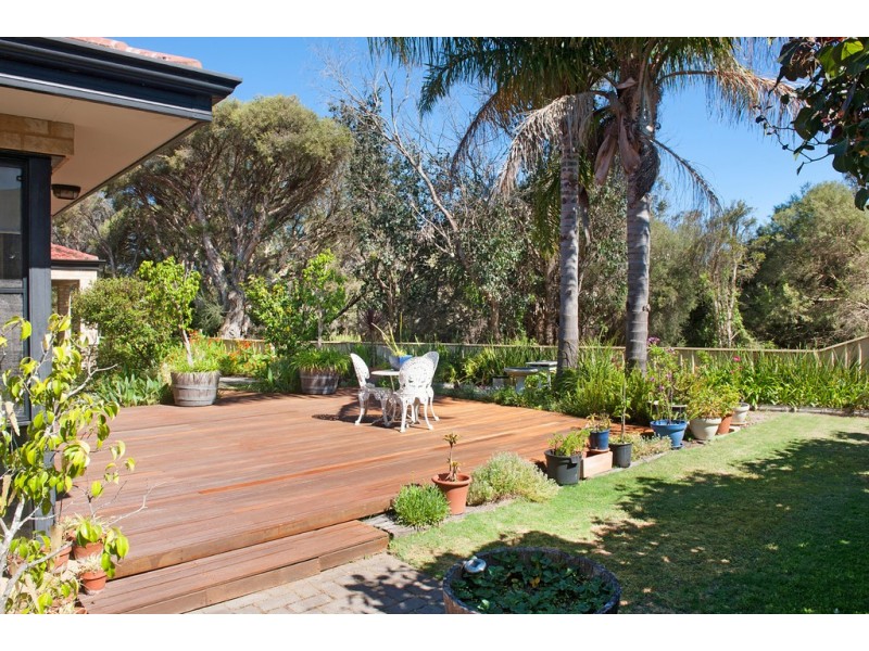 14 Karrinyup Retreat, West Busselton WA 6280