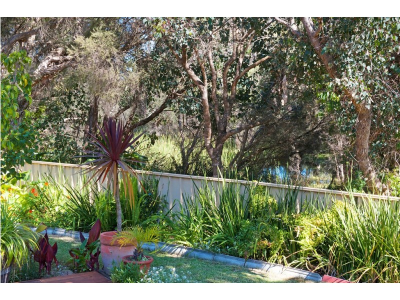 14 Karrinyup Retreat, West Busselton WA 6280