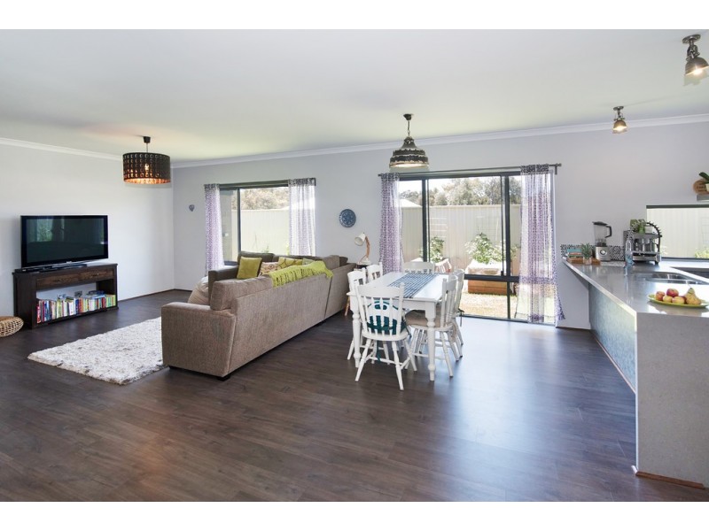 3 Siding Road, West Busselton WA 6280