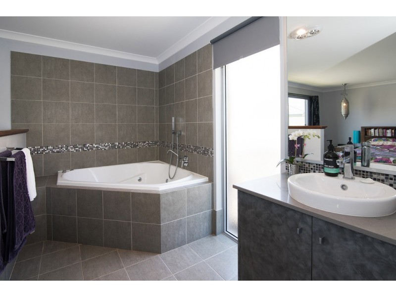 3 Siding Road, West Busselton WA 6280