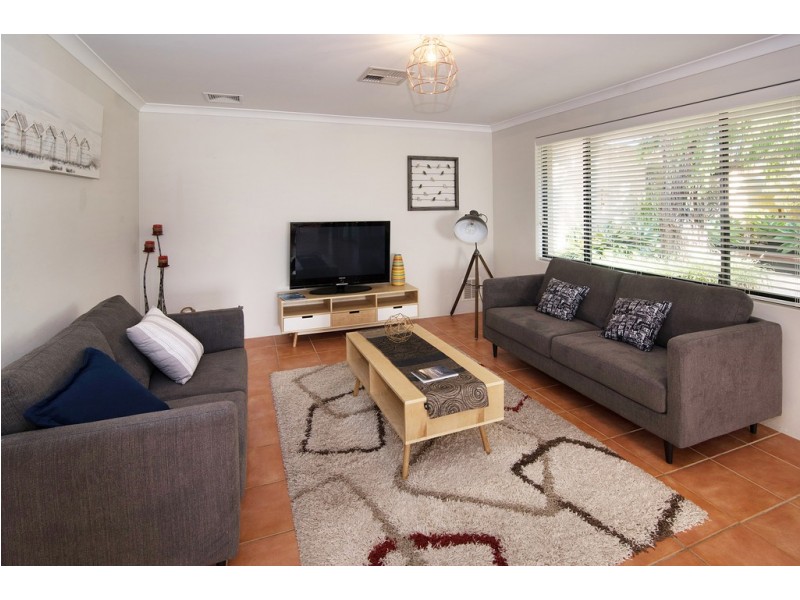 347 Bussell Highway, Broadwater WA 6280