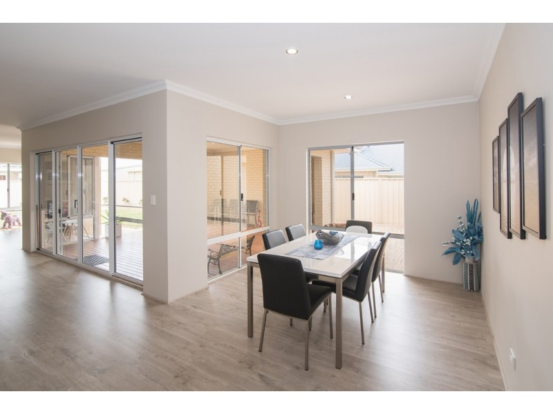 11 Ashpan Approach, West Busselton WA 6280