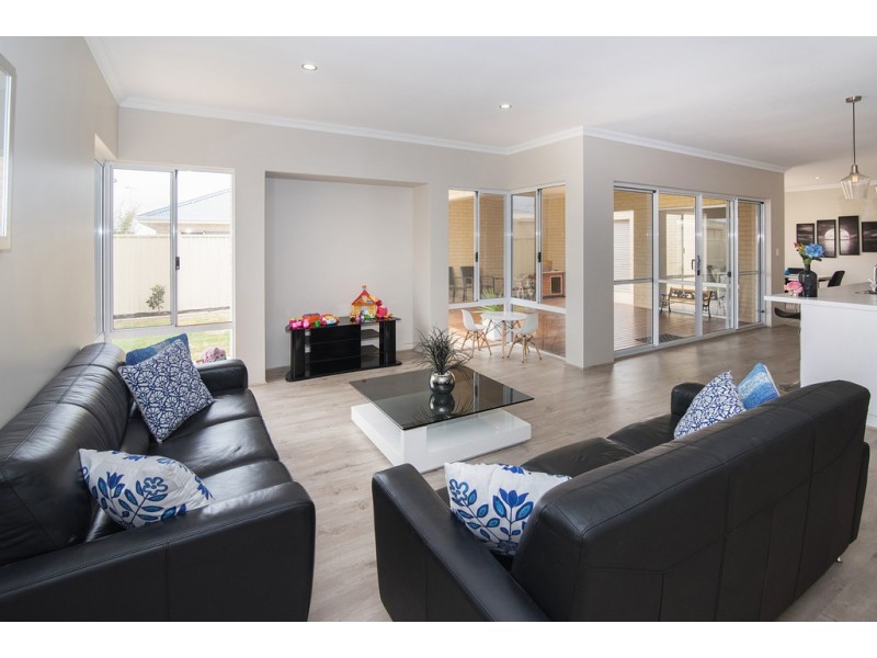 11 Ashpan Approach, West Busselton WA 6280