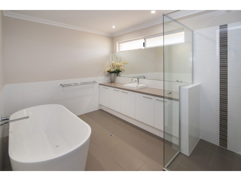 11 Ashpan Approach, West Busselton WA 6280