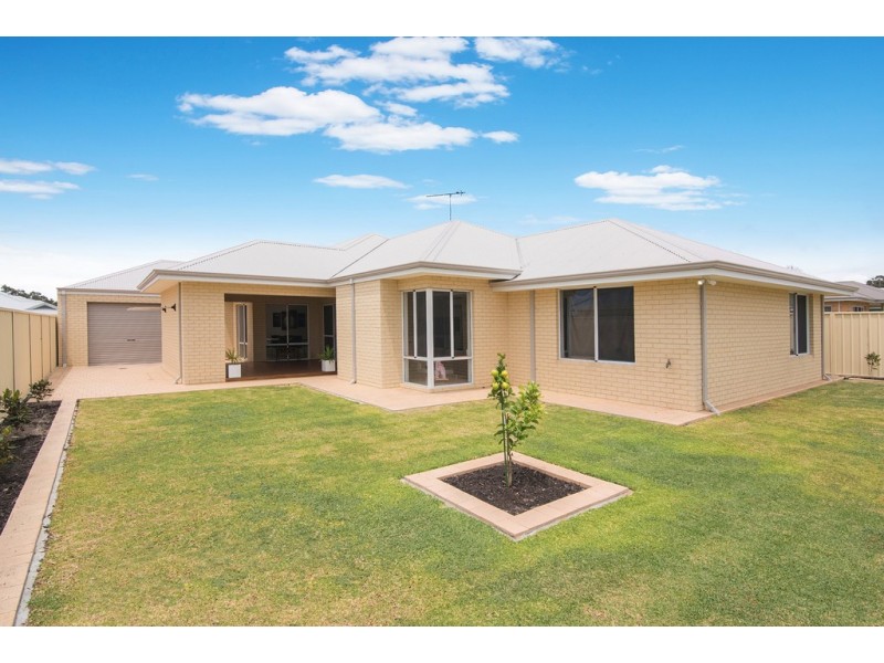11 Ashpan Approach, West Busselton WA 6280