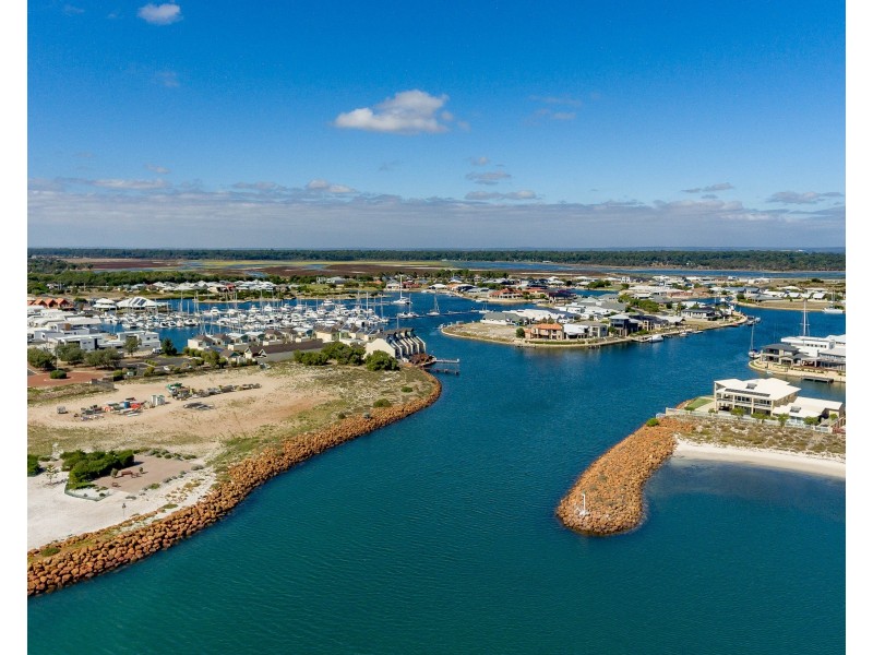405 Marine Terrace, Geographe WA 6280