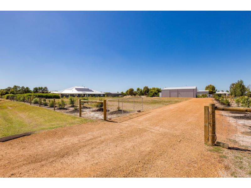 72 Everwood Glade, Ambergate WA 6280