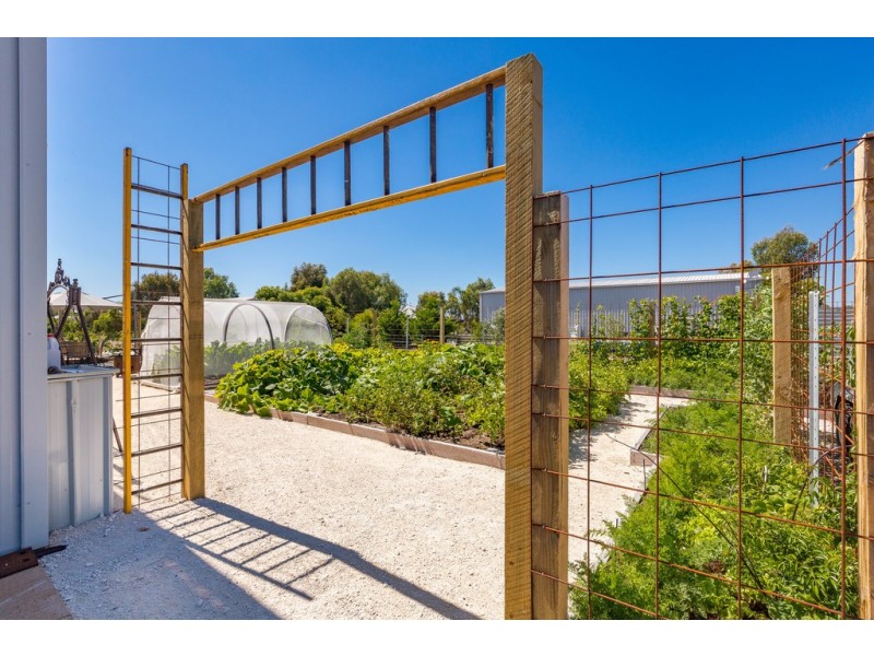 72 Everwood Glade, Ambergate WA 6280