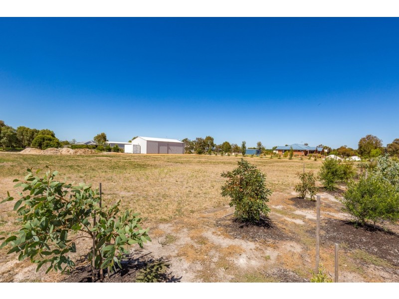 72 Everwood Glade, Ambergate WA 6280