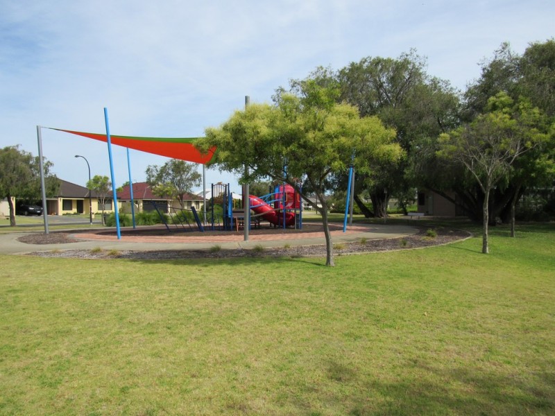 30 Currawong Drive, Broadwater WA 6280