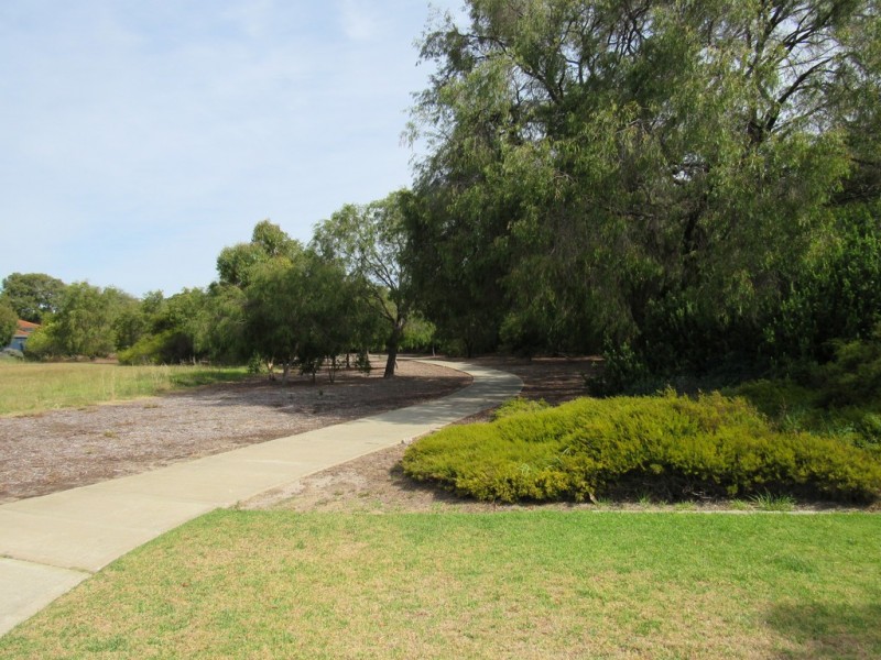 30 Currawong Drive, Broadwater WA 6280