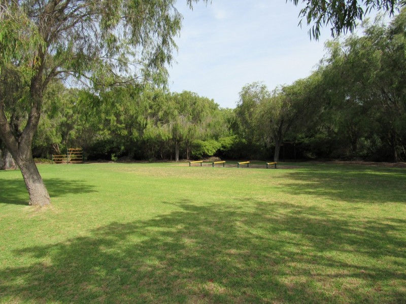 30 Currawong Drive, Broadwater WA 6280