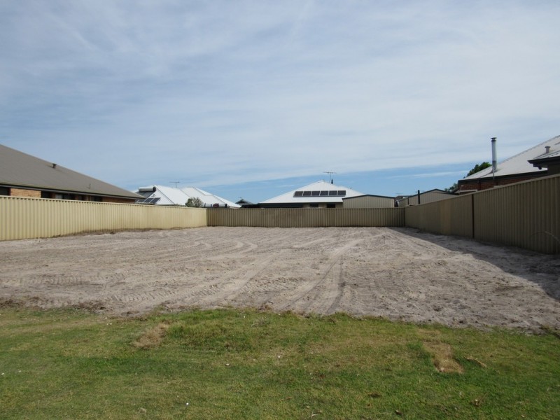30 Currawong Drive, Broadwater WA 6280