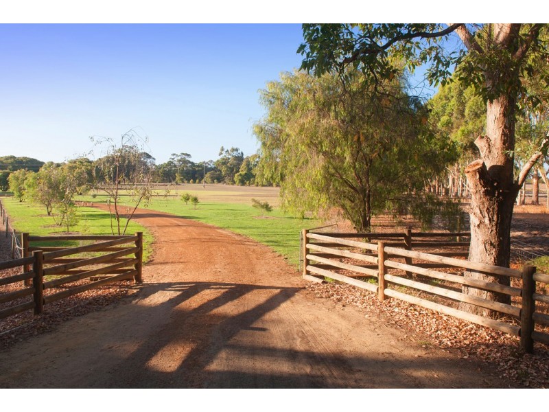74 Clark Drive, Alexandra Bridge WA 6288