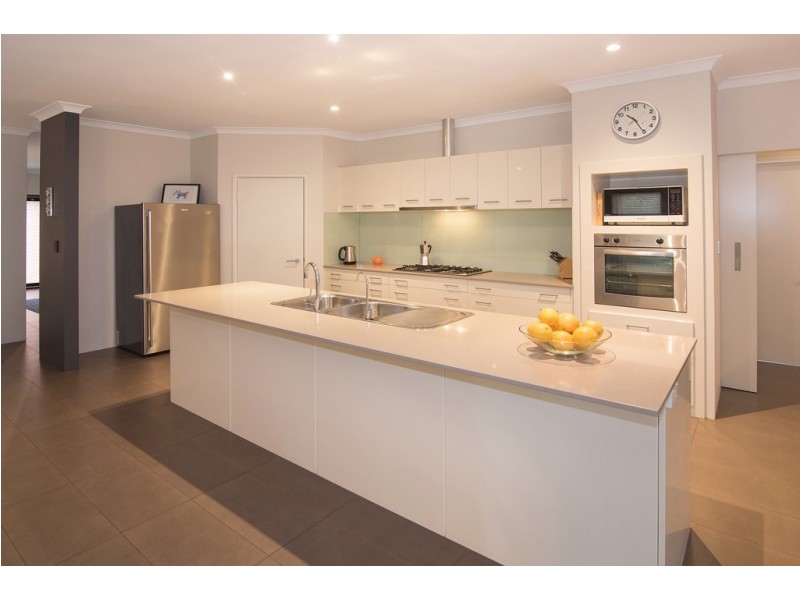 9 Cezanne Way, Yalyalup WA 6280
