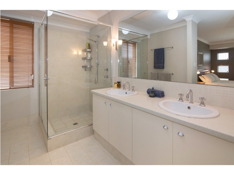 9 Cezanne Way, Yalyalup WA 6280