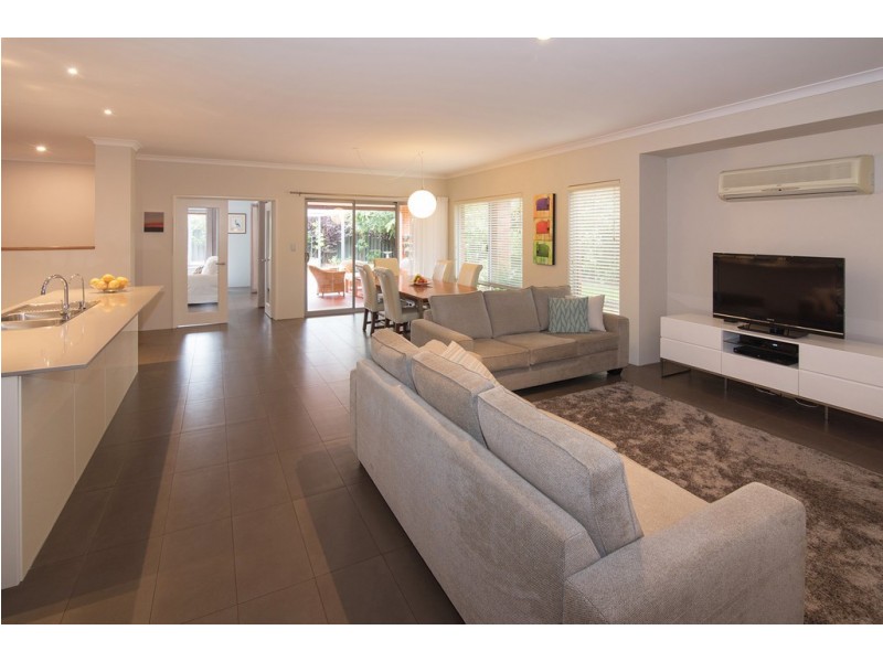 9 Cezanne Way, Yalyalup WA 6280