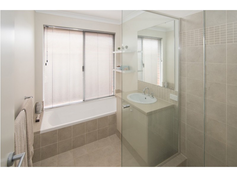 9 Cezanne Way, Yalyalup WA 6280