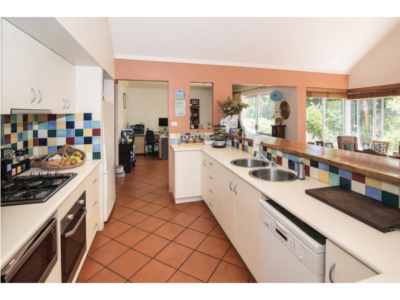 15 Wallaby Gardens, West Busselton WA 6280