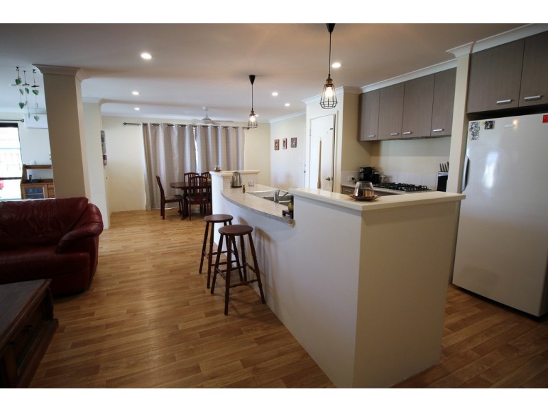 34 Provincia Parade, Yalyalup WA 6280