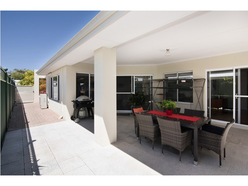 9 Beachgrove Place, Geographe WA 6280