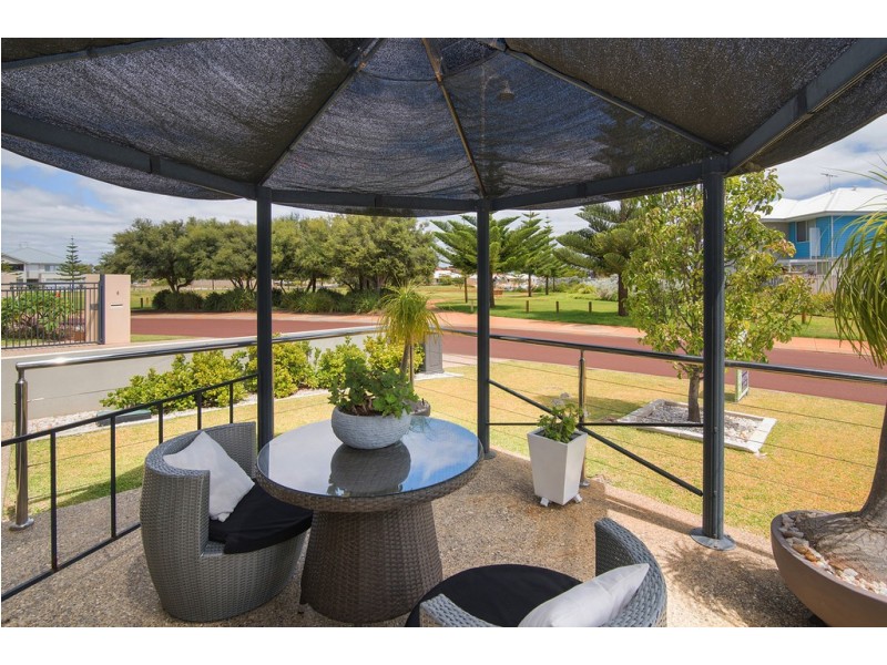 8 Mainsail Street, Geographe WA 6280