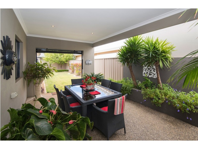 8 Mainsail Street, Geographe WA 6280