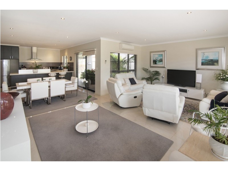 8 Mainsail Street, Geographe WA 6280
