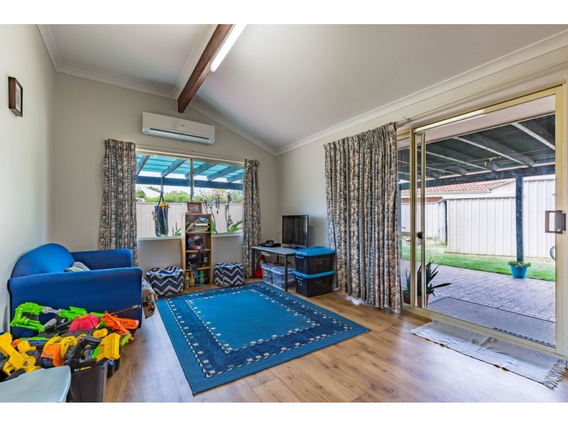 99 Hadfield Avenue, Broadwater WA 6280