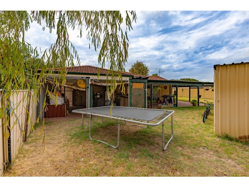 99 Hadfield Avenue, Broadwater WA 6280