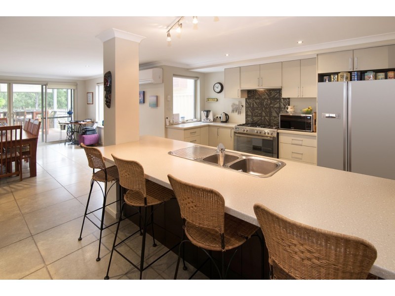 19 Bream Quadrant, Geographe WA 6280