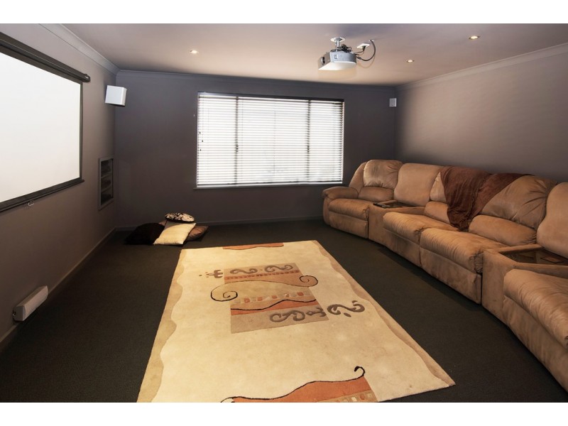 19 Bream Quadrant, Geographe WA 6280