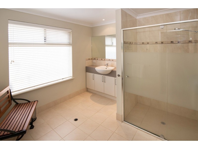 19 Bream Quadrant, Geographe WA 6280