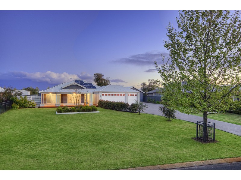 9 Hawker Approach, Yalyalup WA 6280
