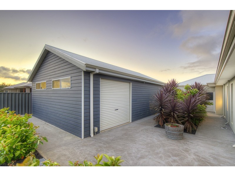 9 Hawker Approach, Yalyalup WA 6280