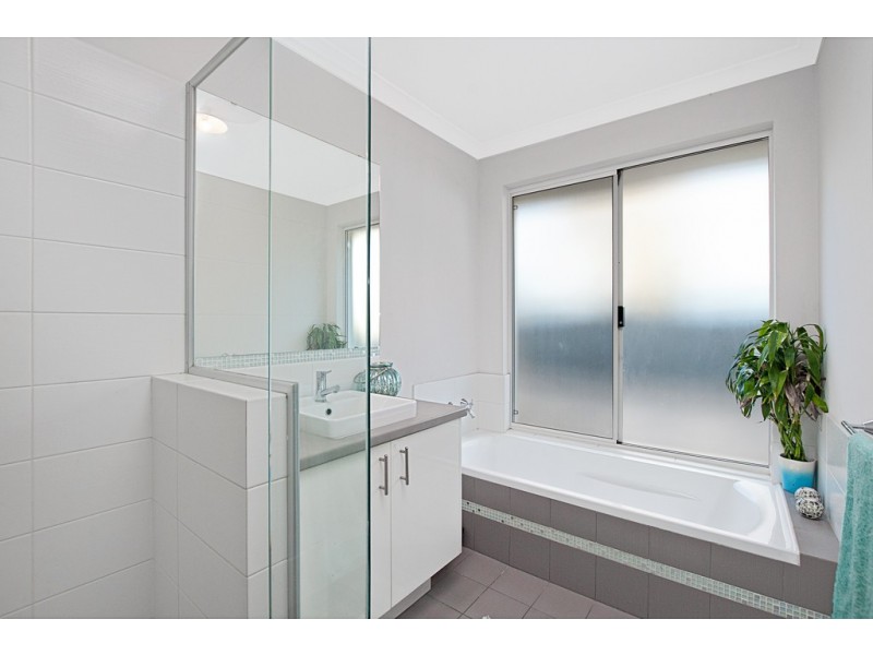 9 Hawker Approach, Yalyalup WA 6280