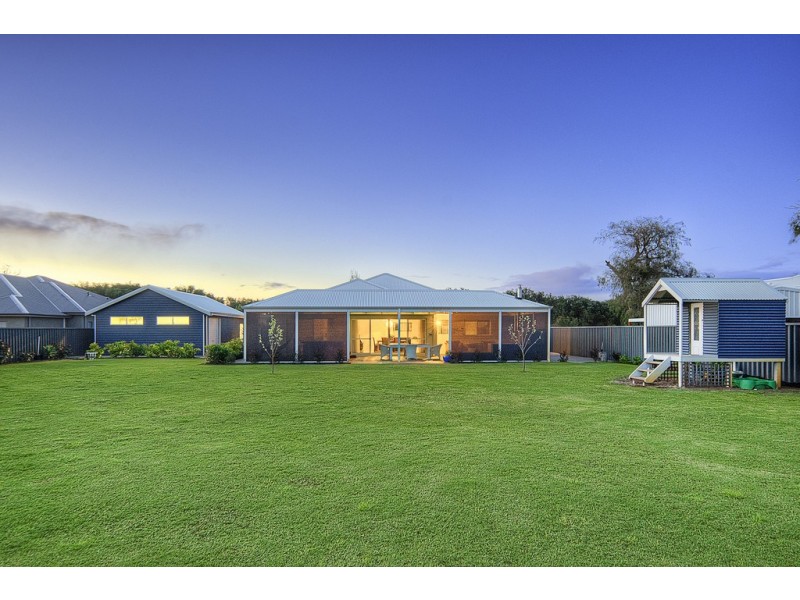 9 Hawker Approach, Yalyalup WA 6280