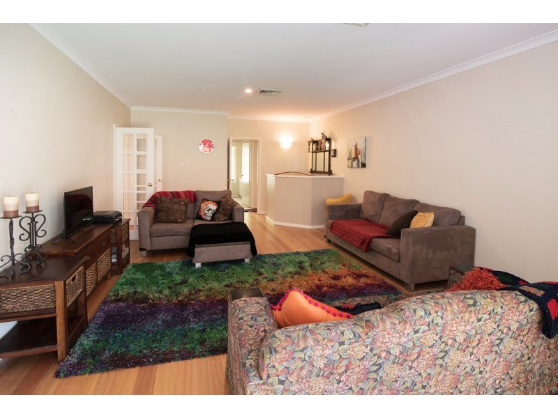 11 Harwood Road, Geographe WA 6280