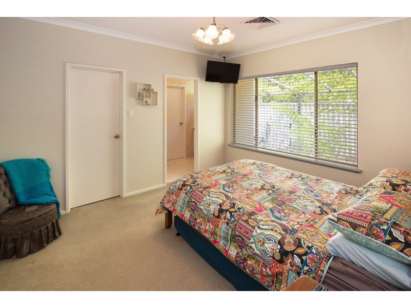 11 Harwood Road, Geographe WA 6280