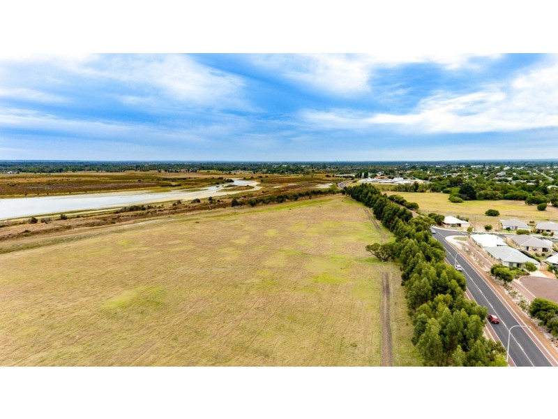 8 Anna Capel View, Geographe WA 6280