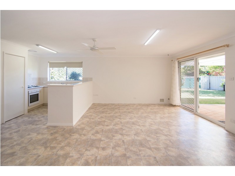 2/11 Kingfisher Boulevard, West Busselton WA 6280