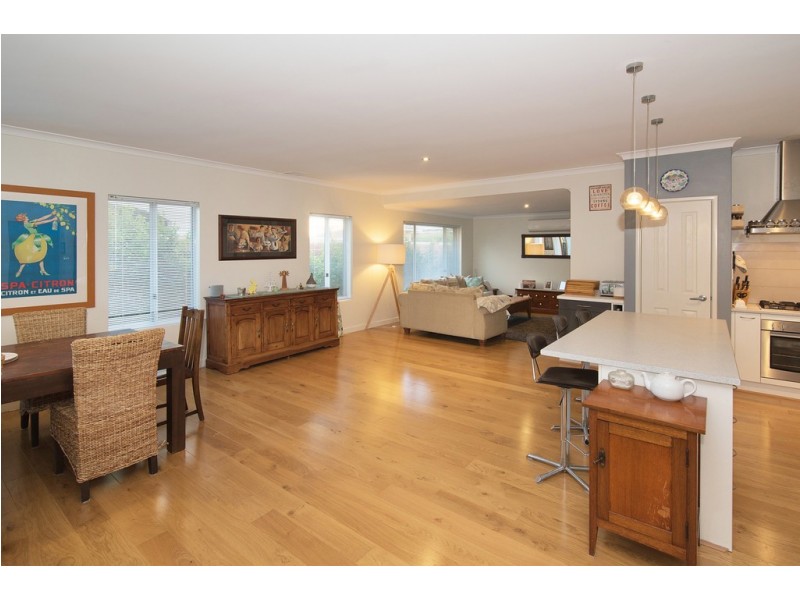 3 Feutrill Place, Broadwater WA 6280