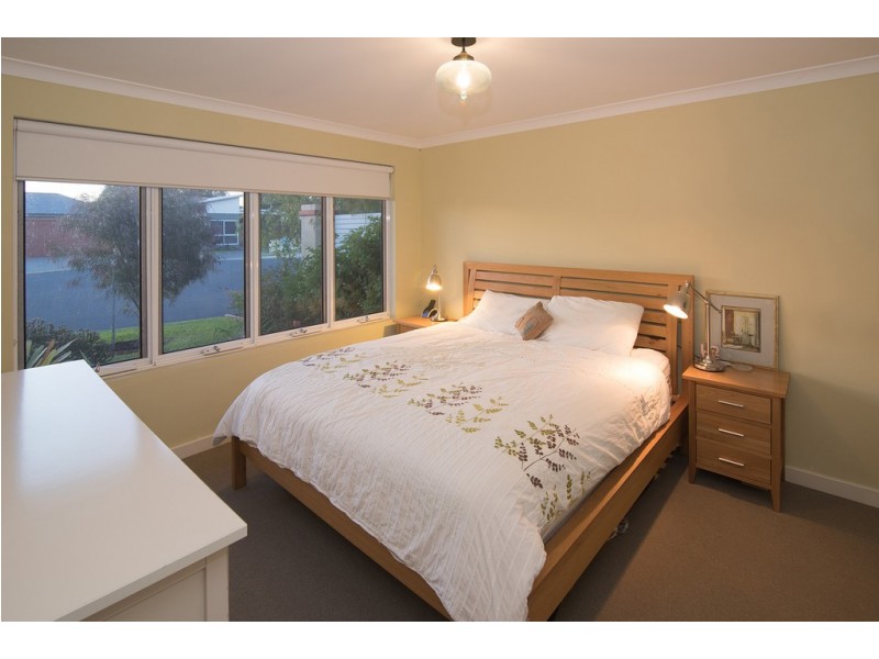 3 Feutrill Place, Broadwater WA 6280