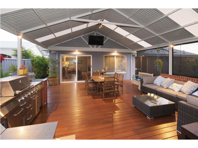 3 Feutrill Place, Broadwater WA 6280