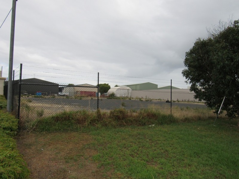 10 Bradman Street, Busselton WA 6280