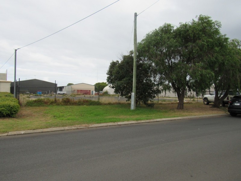 10 Bradman Street, Busselton WA 6280