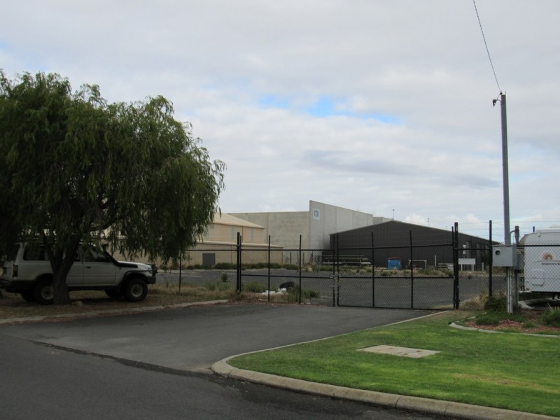 10 Bradman Street, Busselton WA 6280