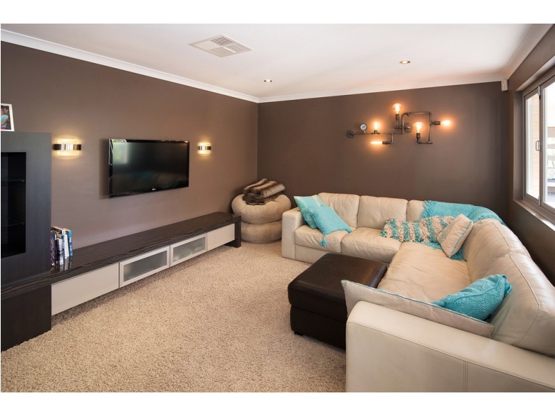 10 Nougat Crescent, Yalyalup WA 6280
